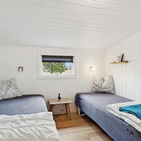 2 Bedroom In *
