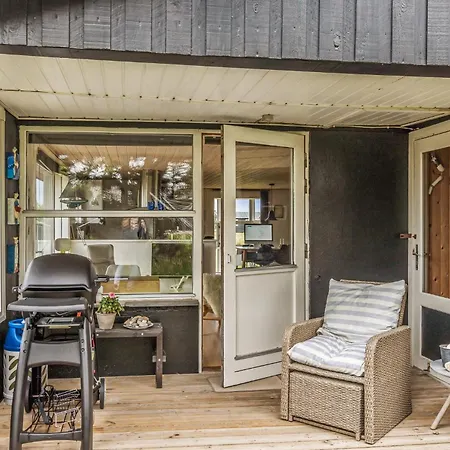 2 Bedroom In *