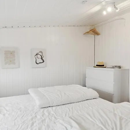 2 Bedroom In Йёрринг